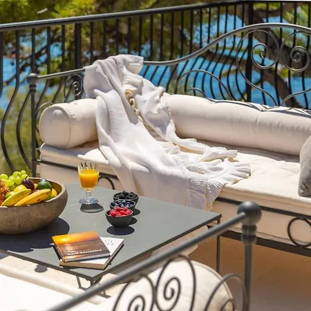 Luxury Beachfront Sensation Ciovo With Pool & Jacuzzi * Слатине