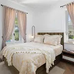Luxury Beachfront Sensation Ciovo With Pool & Jacuzzi