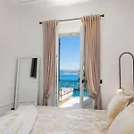 Villa Luxury Beachfront Sensation Ciovo With Pool & Jacuzzi *
