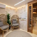 Luxury Beachfront Sensation Ciovo With Pool & Jacuzzi